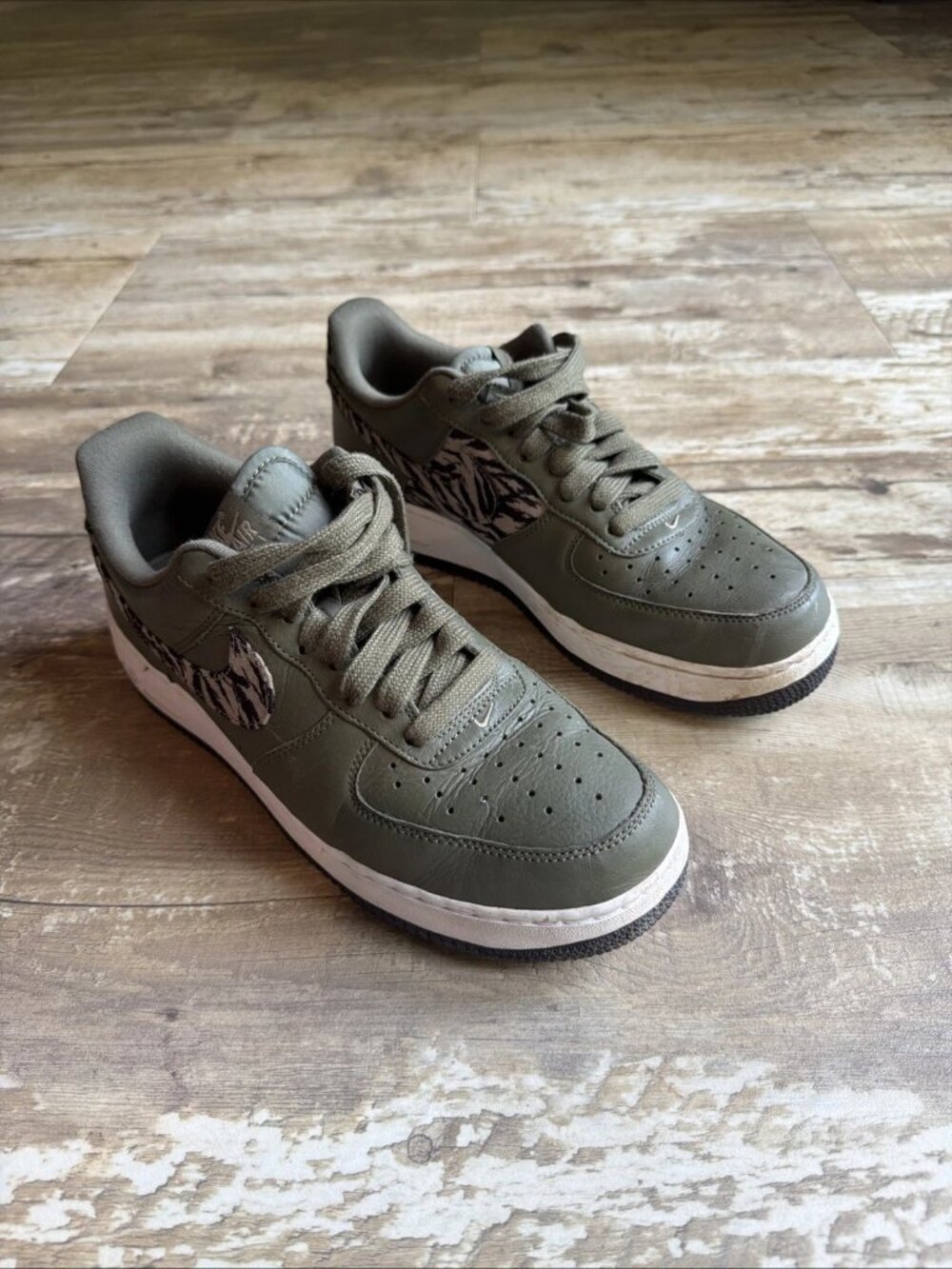 NIKE Air Force 1 Low Tiger Camo Olive AQ4131-200 Men's 9